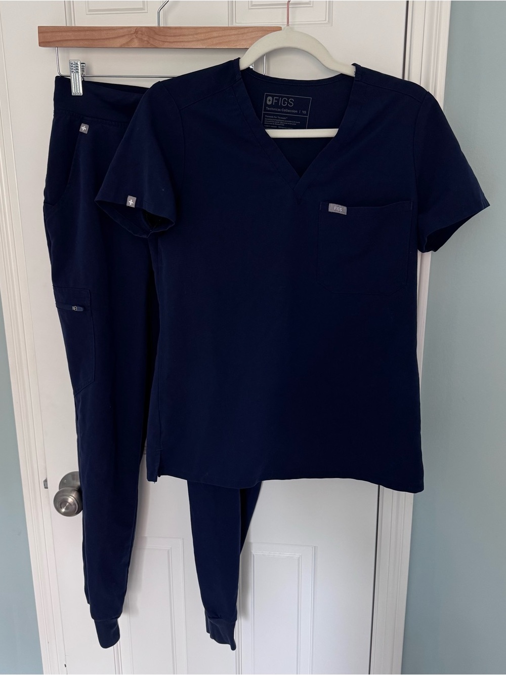 Figs Set navy blue Zamora Jogger Scrub Pants small catarina Top size XS Technica